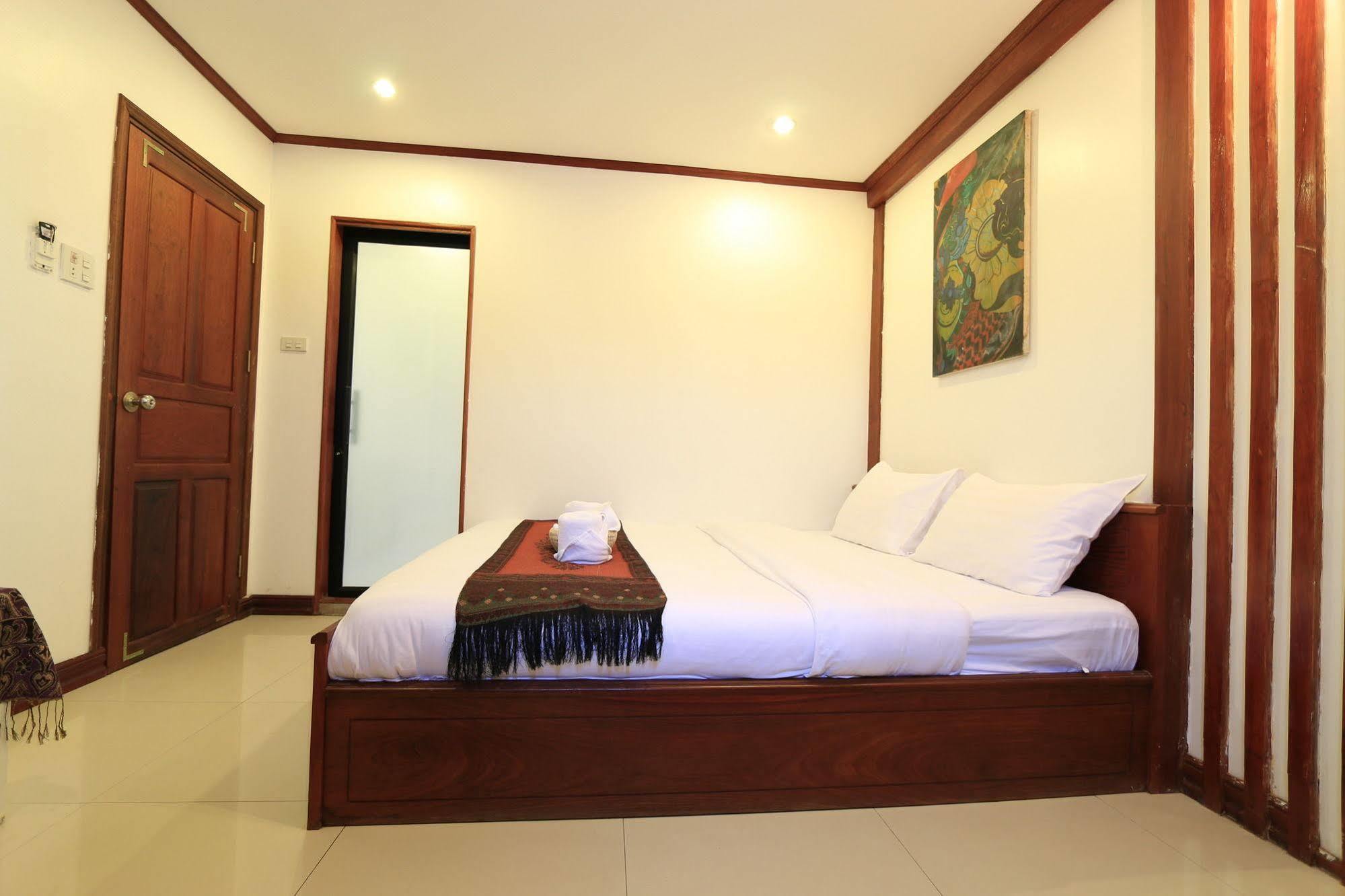 Lao Silk Hotel Ban Nongdouang Exterior photo